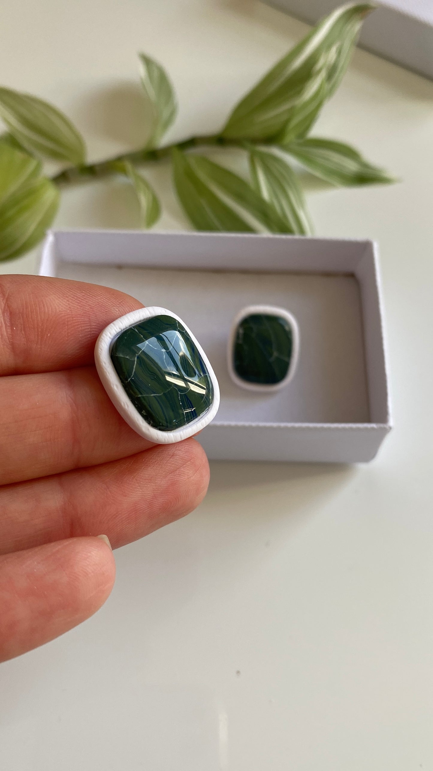 Bezeled statement studs