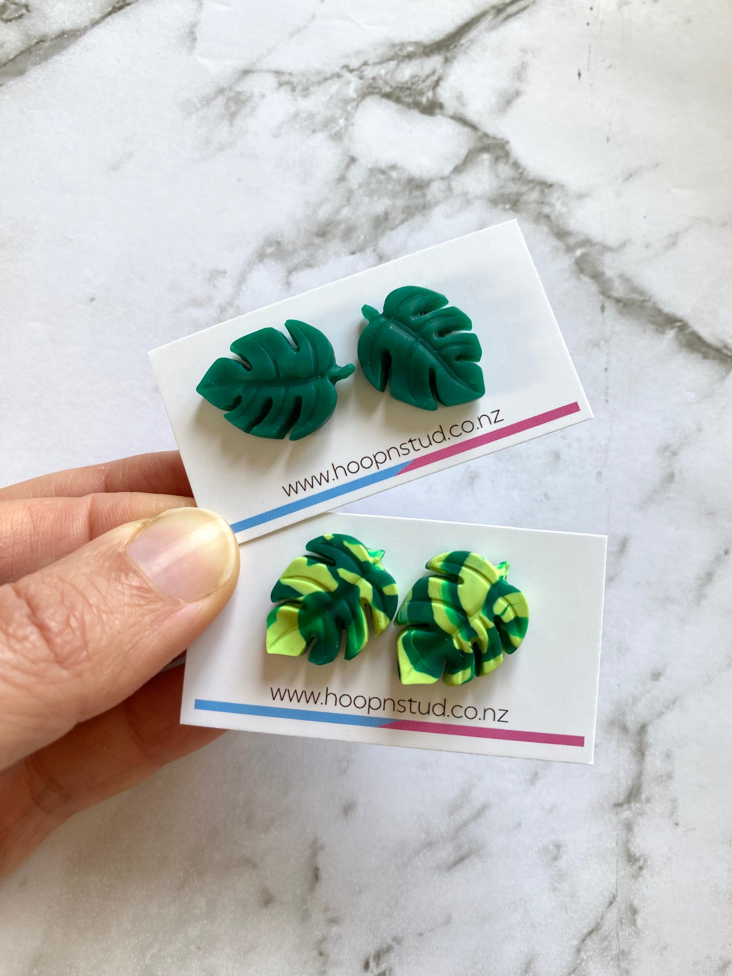 Monsterra leaf earrings