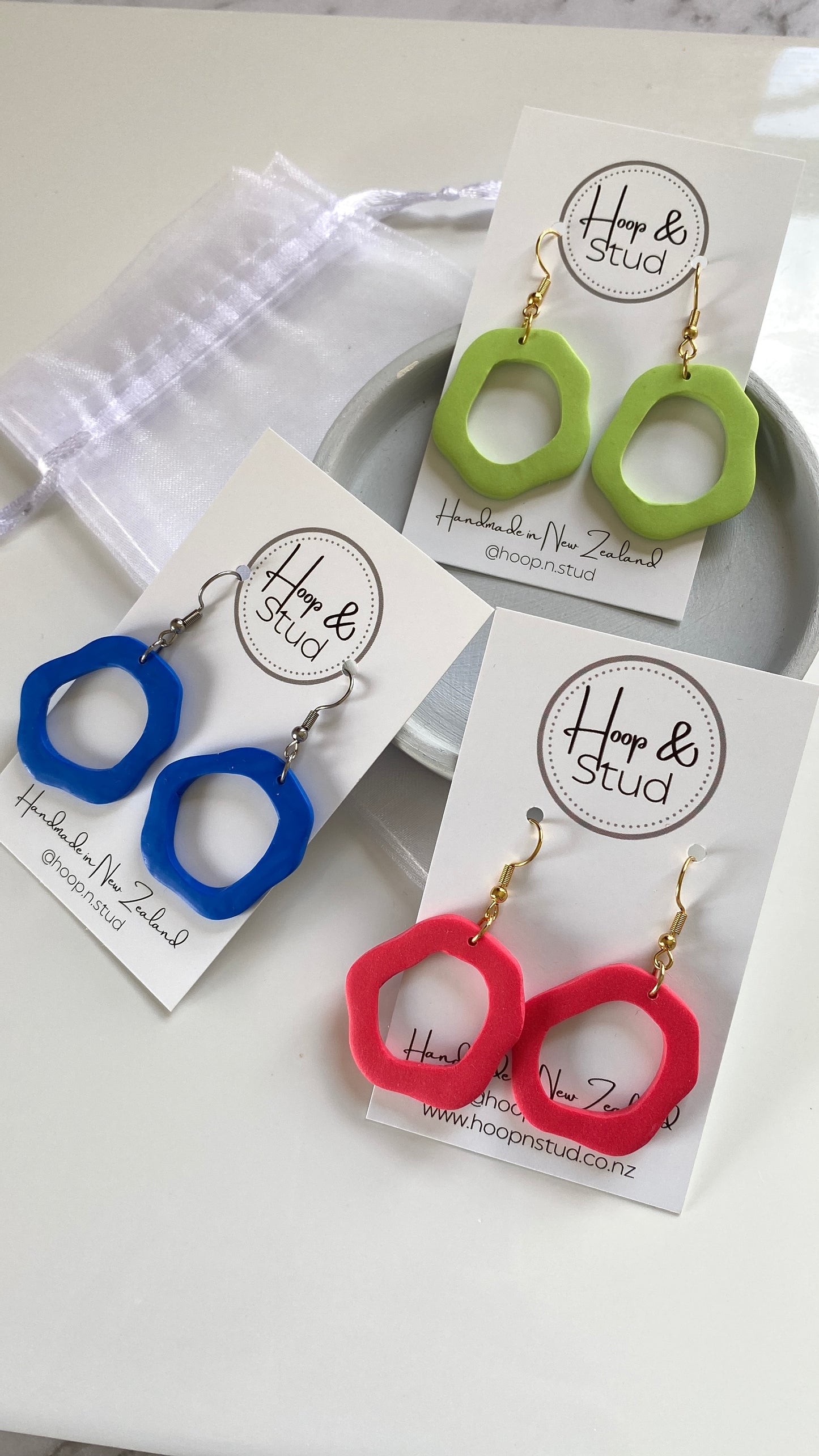 Bright organic cutout earrings