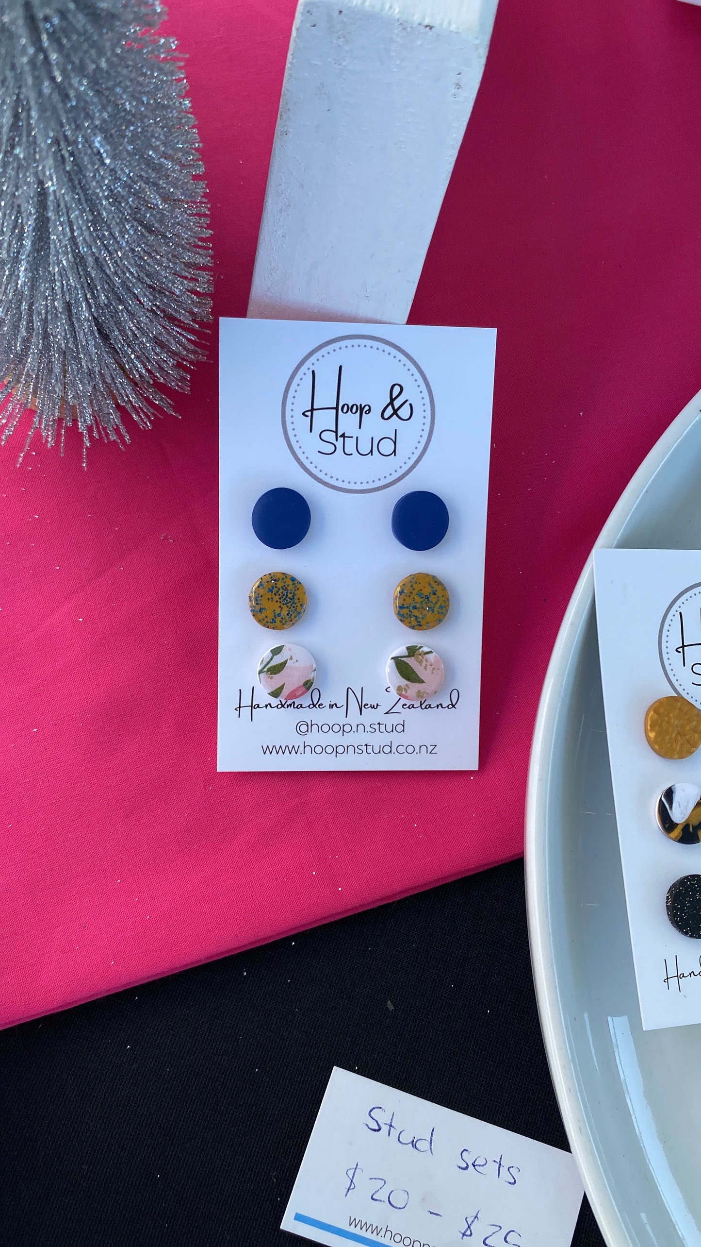 Triple resin stud set