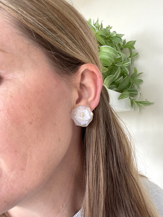 Transparent flower studs