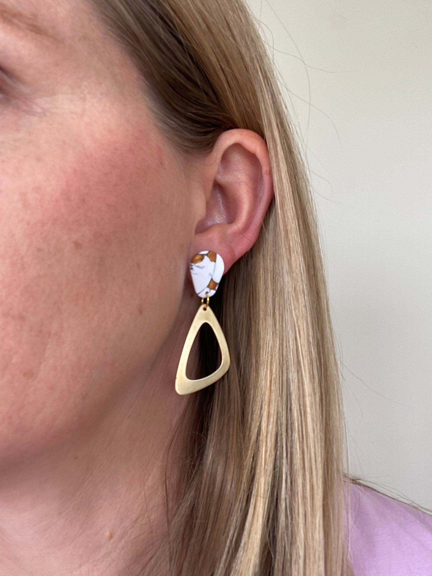 Marbled gold with charms