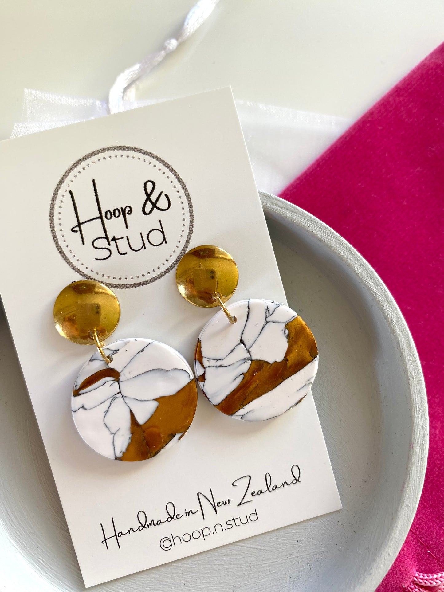 Marbled gold with charms
