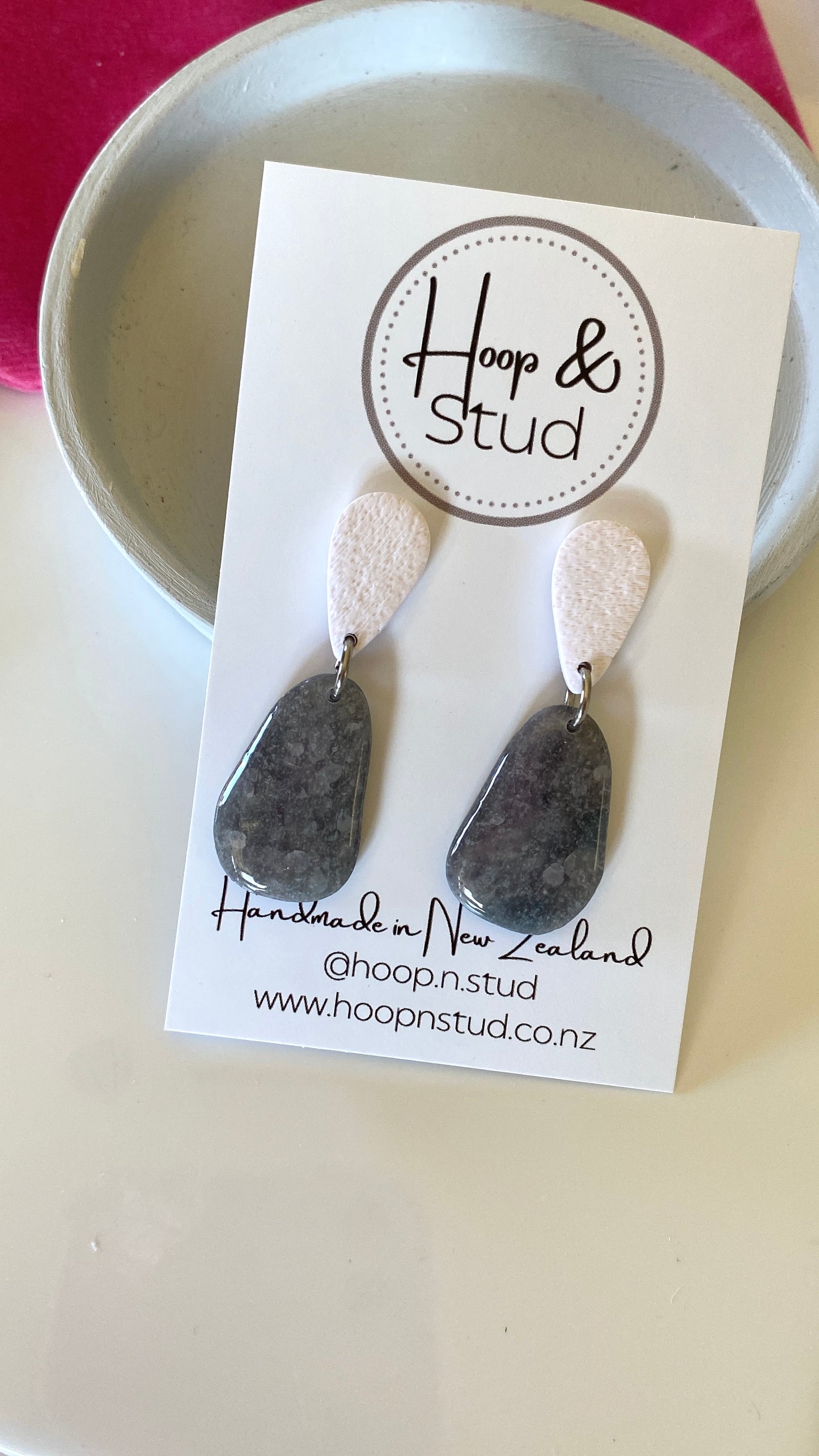 Neutral marbled earrings