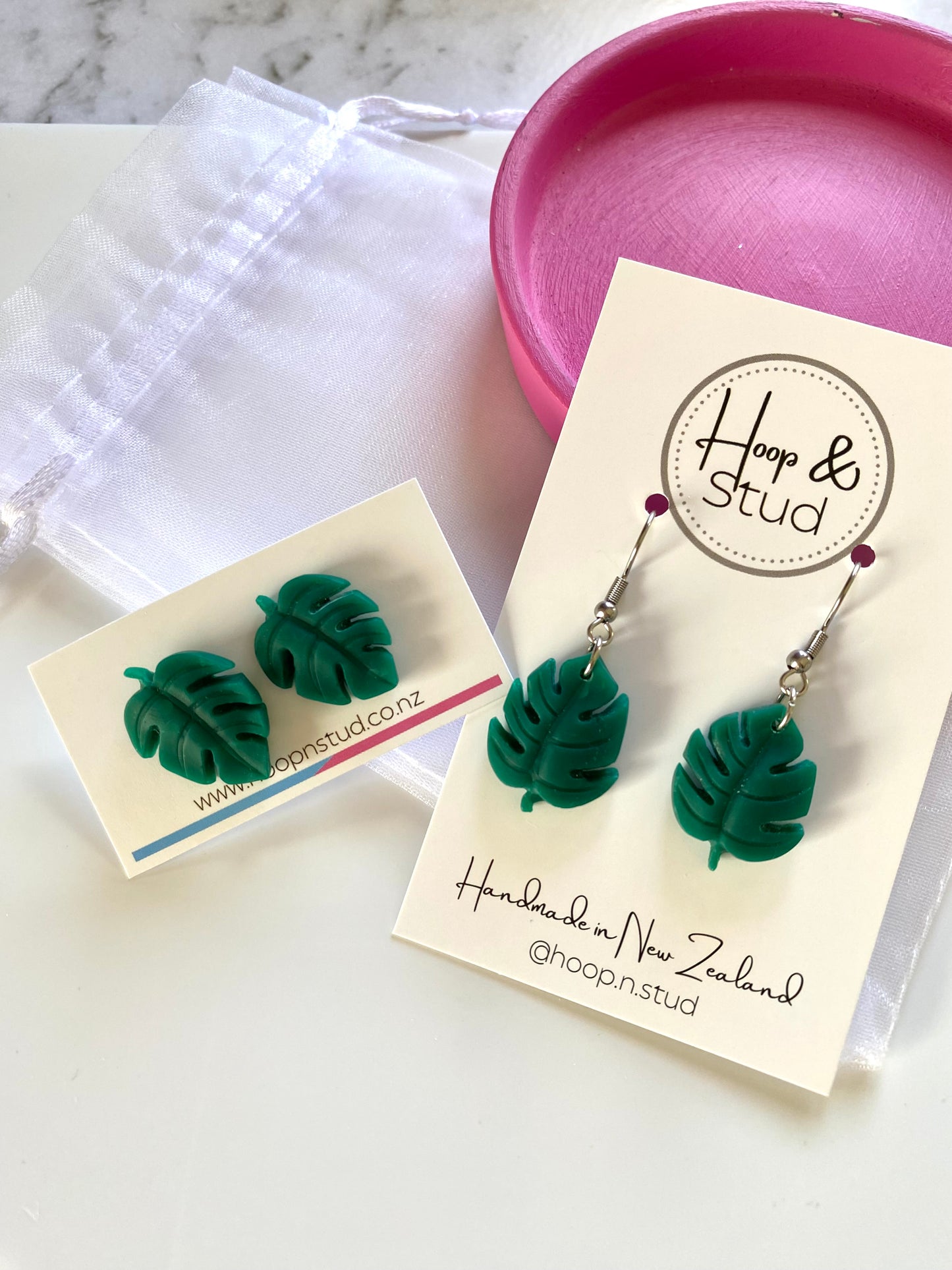 Monsterra leaf earrings