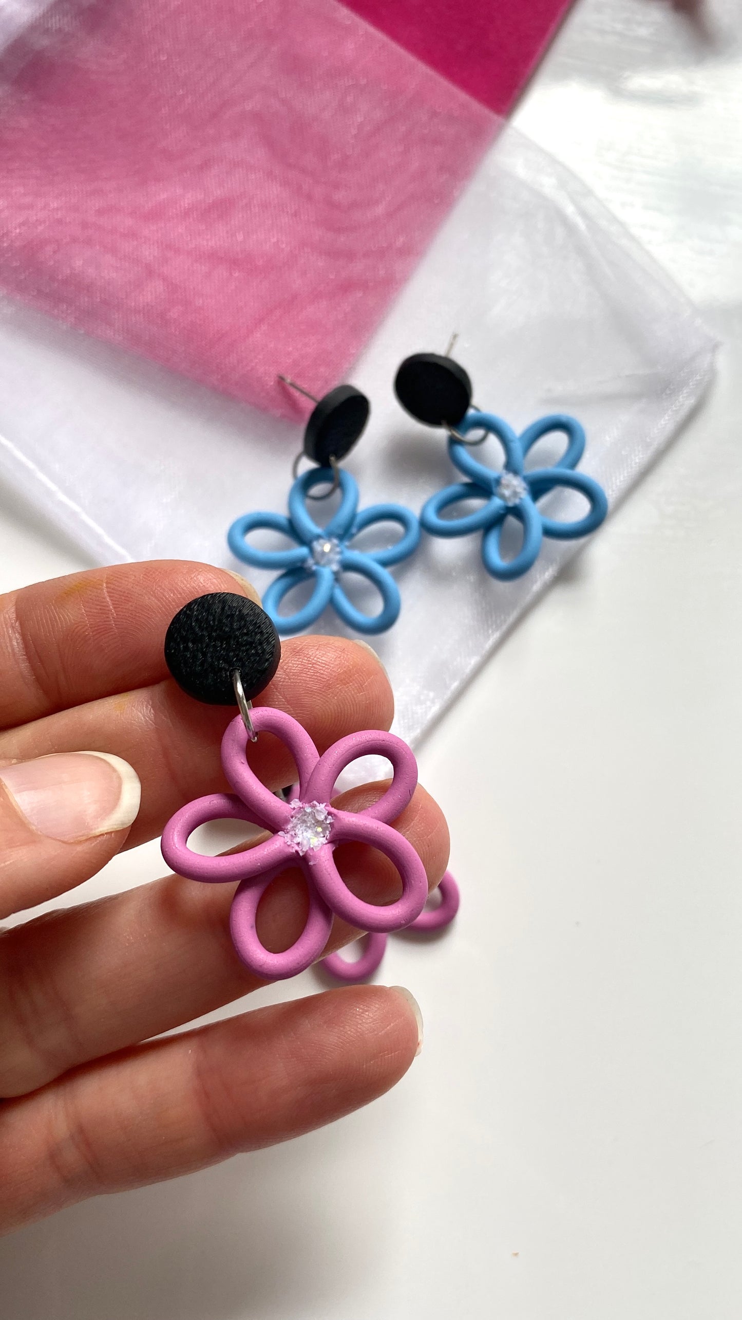 Extruded flower earrings