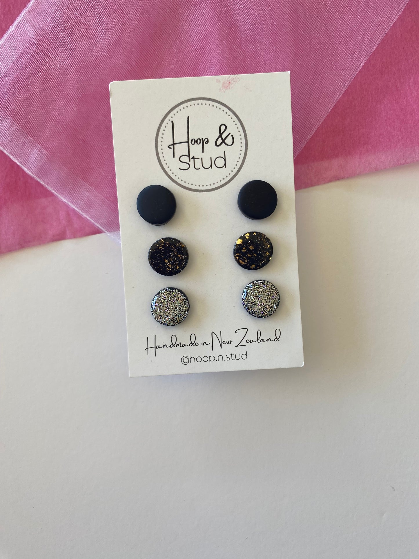 Triple resin stud set