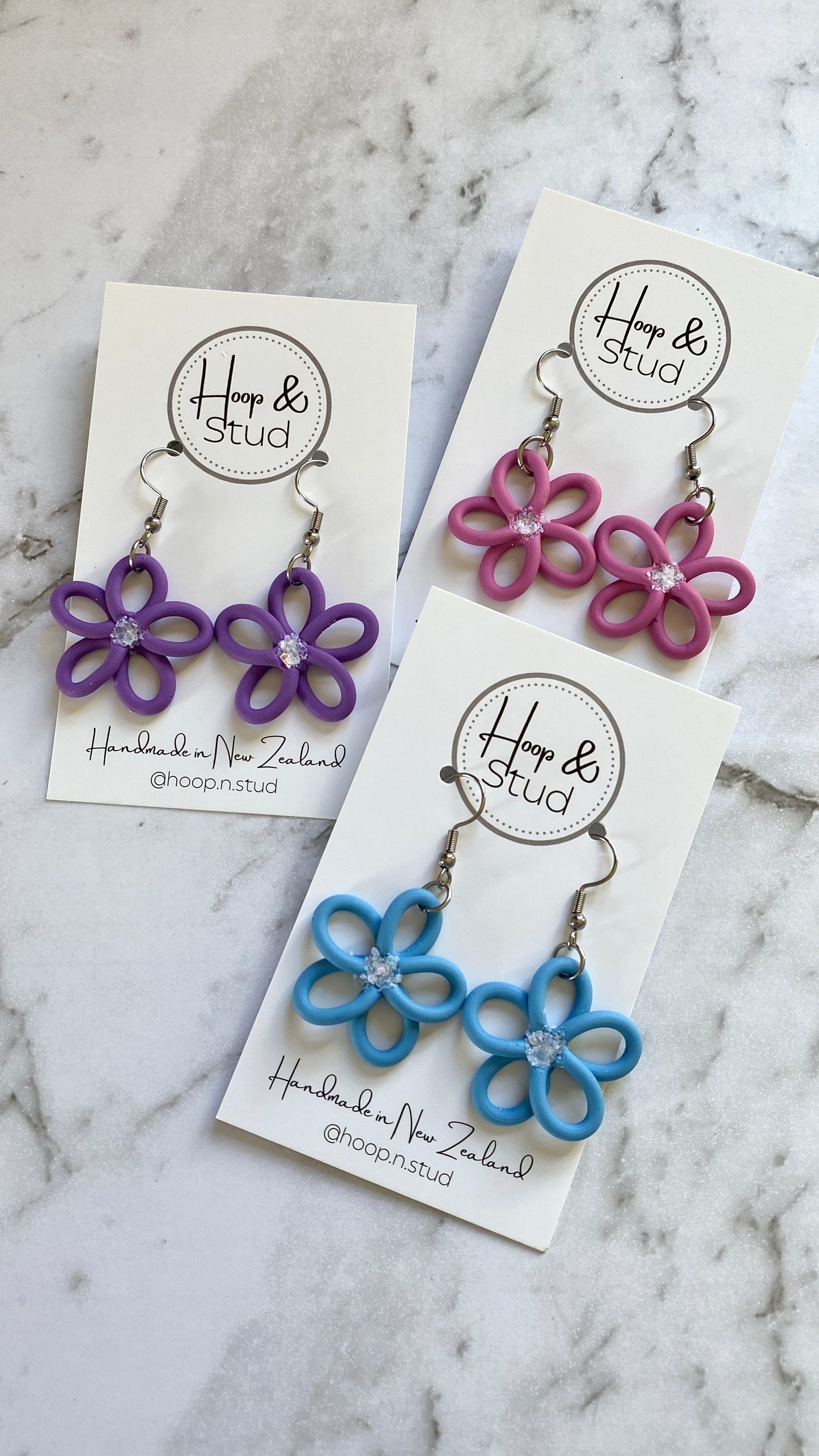 Extruded hanging flowers