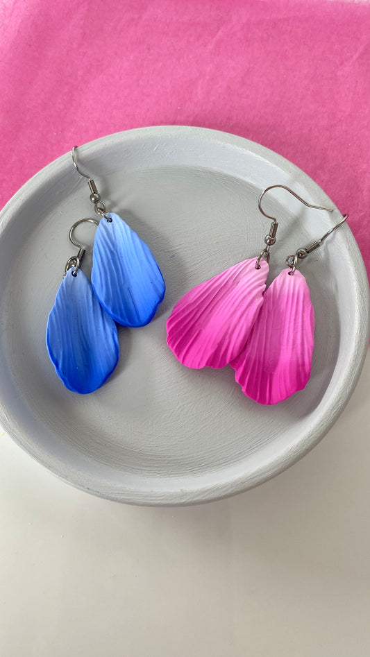 Ombré petal leaf earrings